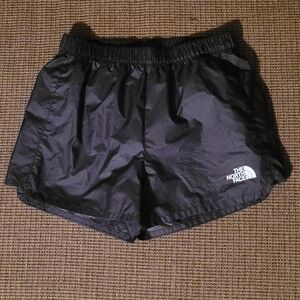 New The North Face Shorts For Girls L